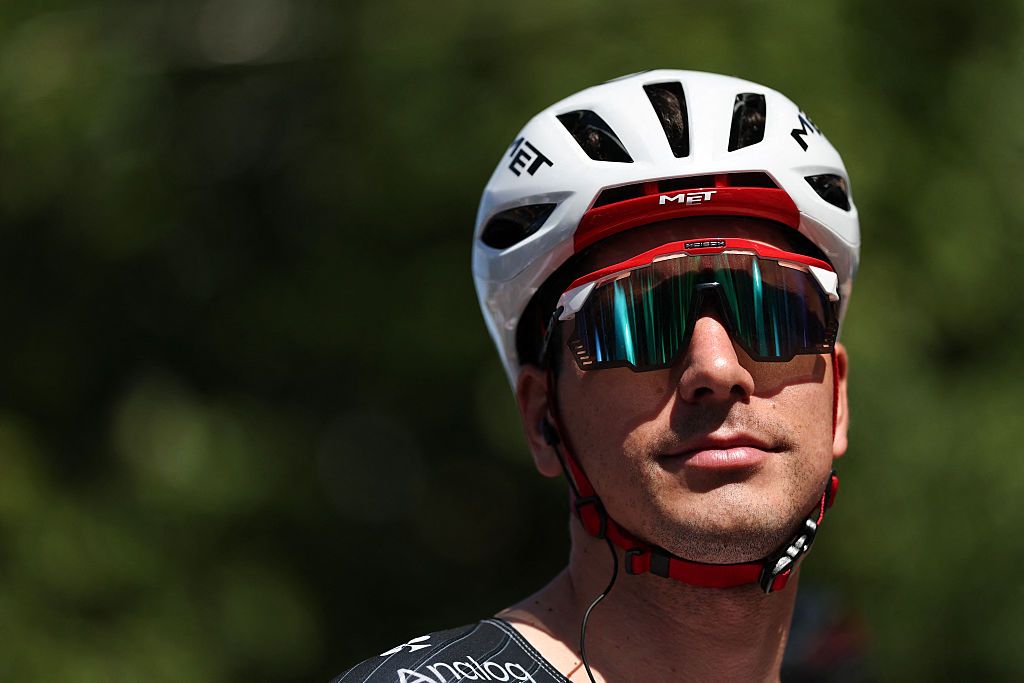João Almeida enfrenta dificultades en su regreso a la competición