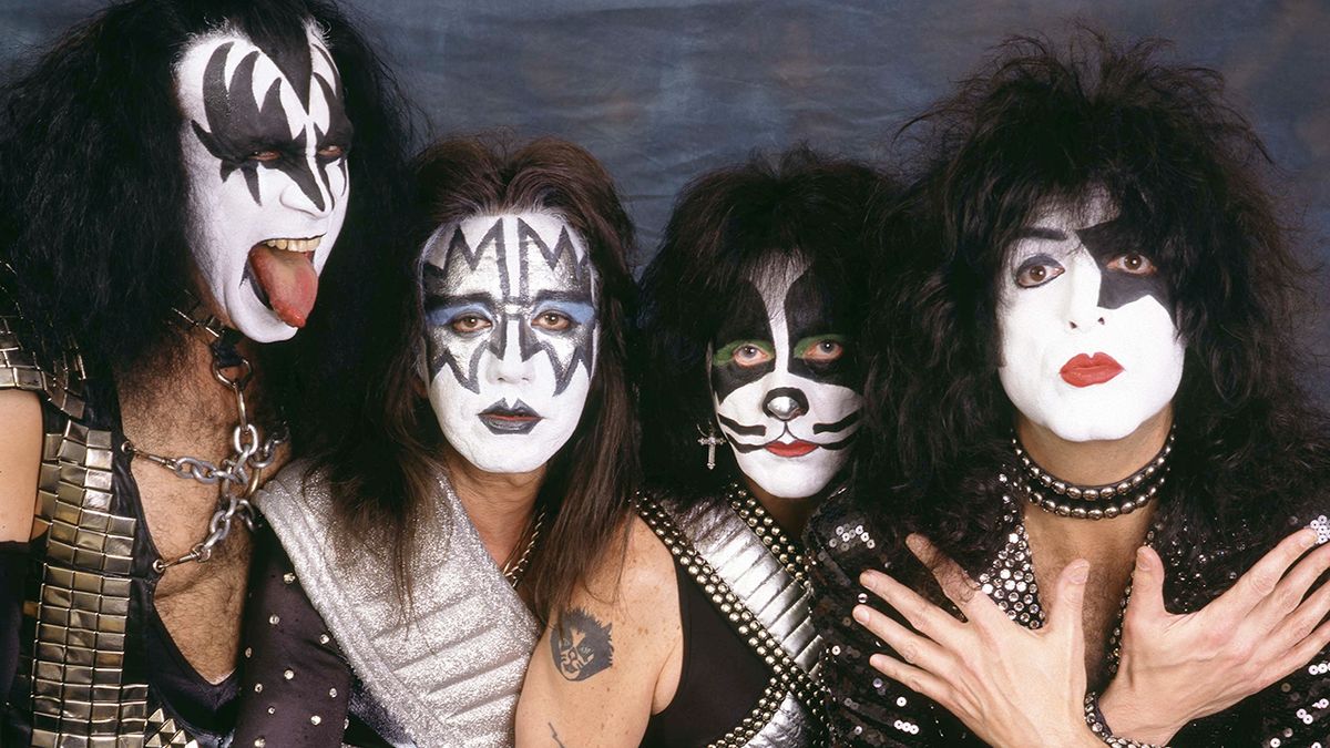 Kiss portrait