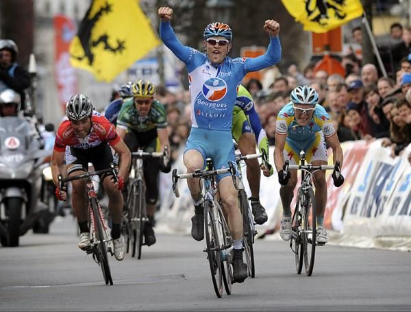 Steve Chainel (BBox Bouygues Telecom) sprints to victory in Oudenaarde.
