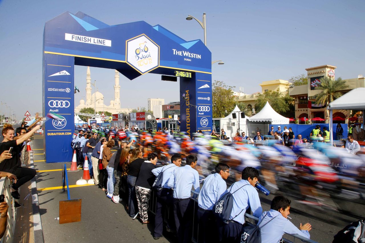 The opening stage of the Dubai Tour featured four laps of a finishing circuit.