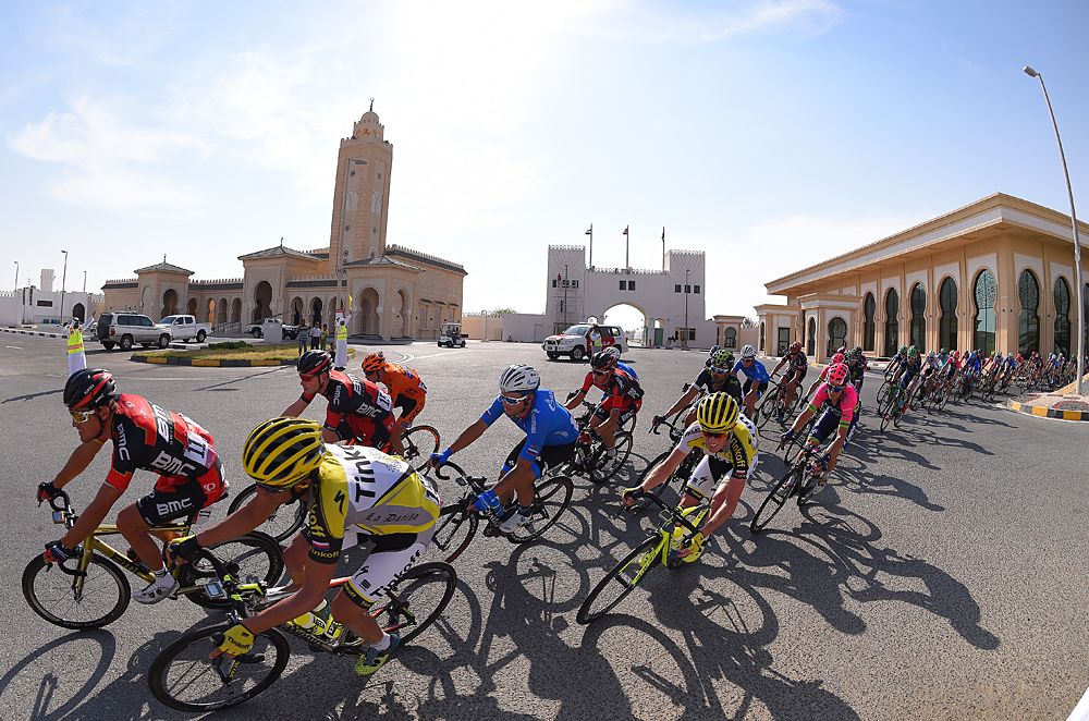 The peloton during stage 1 at 2016 Abu Dhabi Tour
