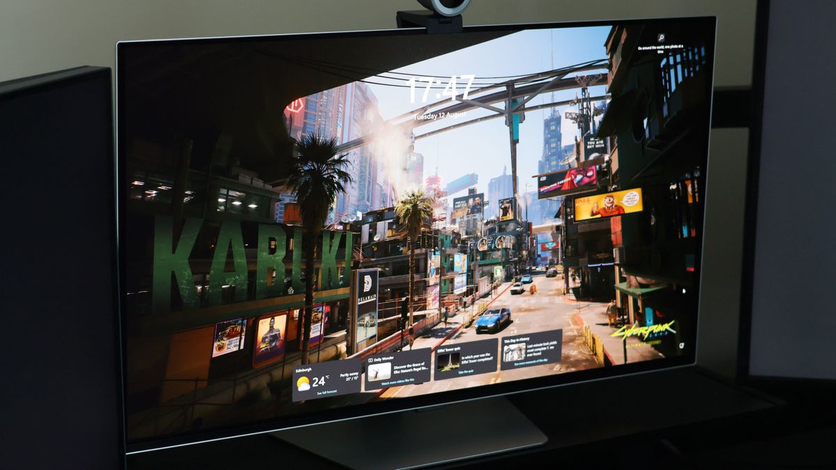 I swapped my mini-LED display for a $1,300 OLED monitor. Here’s what happened