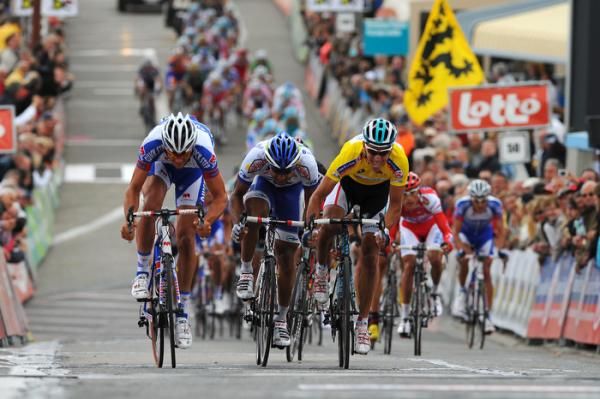 Philippe Gilbert battles with Tom Boonen for fourth