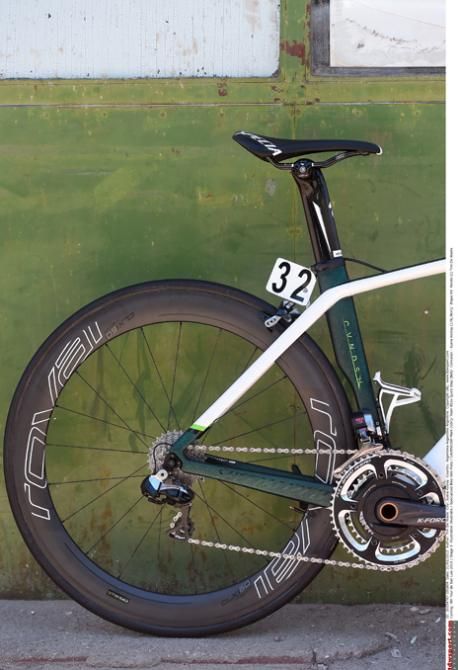 Cavendish's sprinting bike uses Roval CLX40 / CLX60 wheels