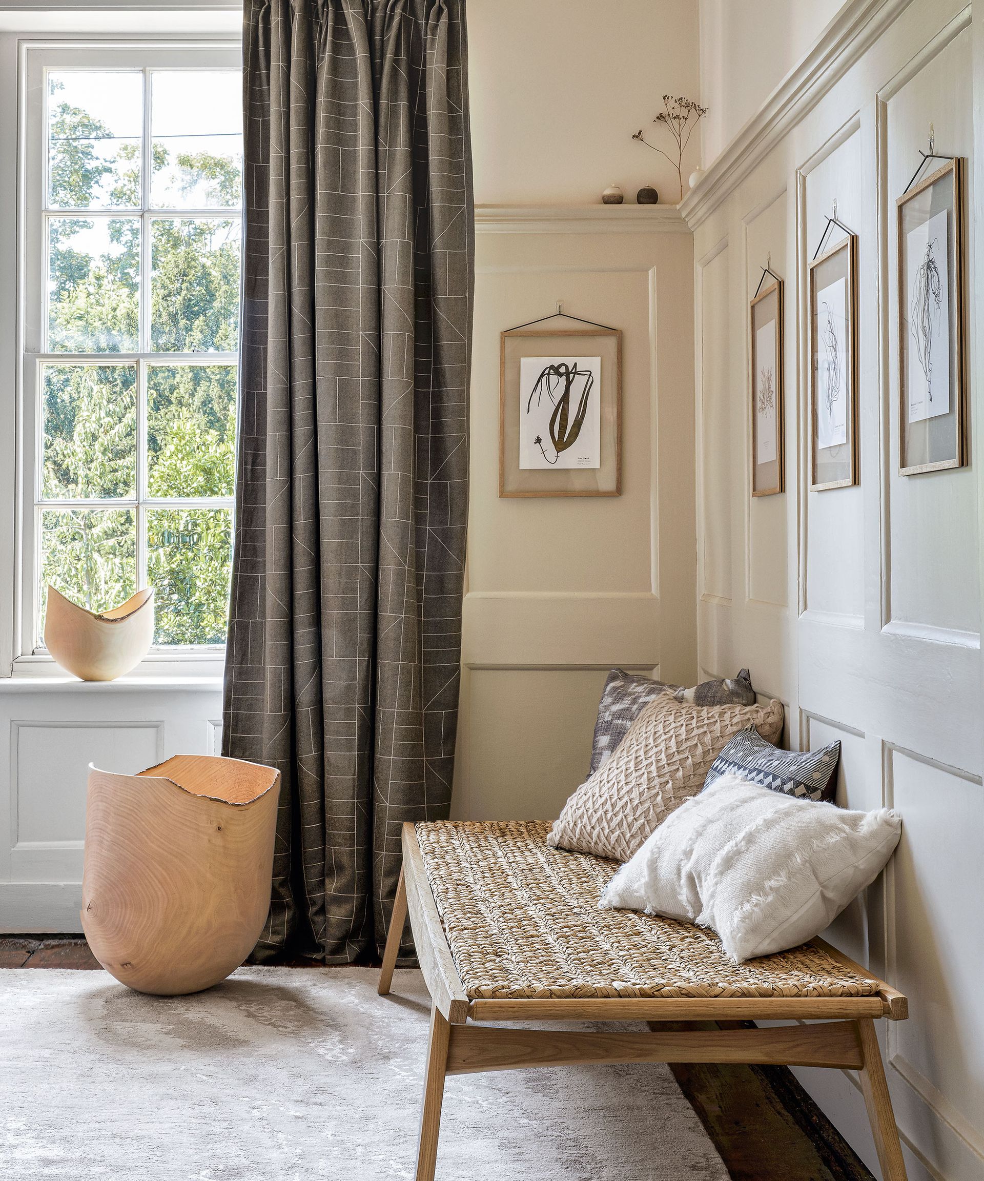 Paneling ideas for walls with slimline shelf