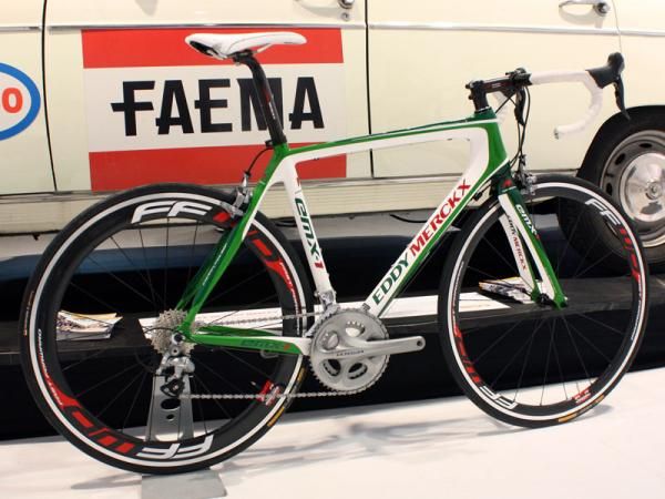 Eddy Merckx is also offering a limited edition of its EMX-1 complete with a Shimano Ultegra group and FFWD carbon-aluminum clinchers.