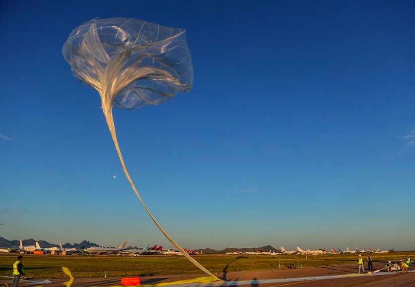 A World View balloon ready to lift off from southeastern Arizona on March 8, 2015, on the company&#039;s first commercial flight.