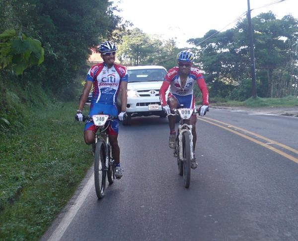Federico Ramirez and Luis Mejia Sanchez take a break at the front after a long climb.