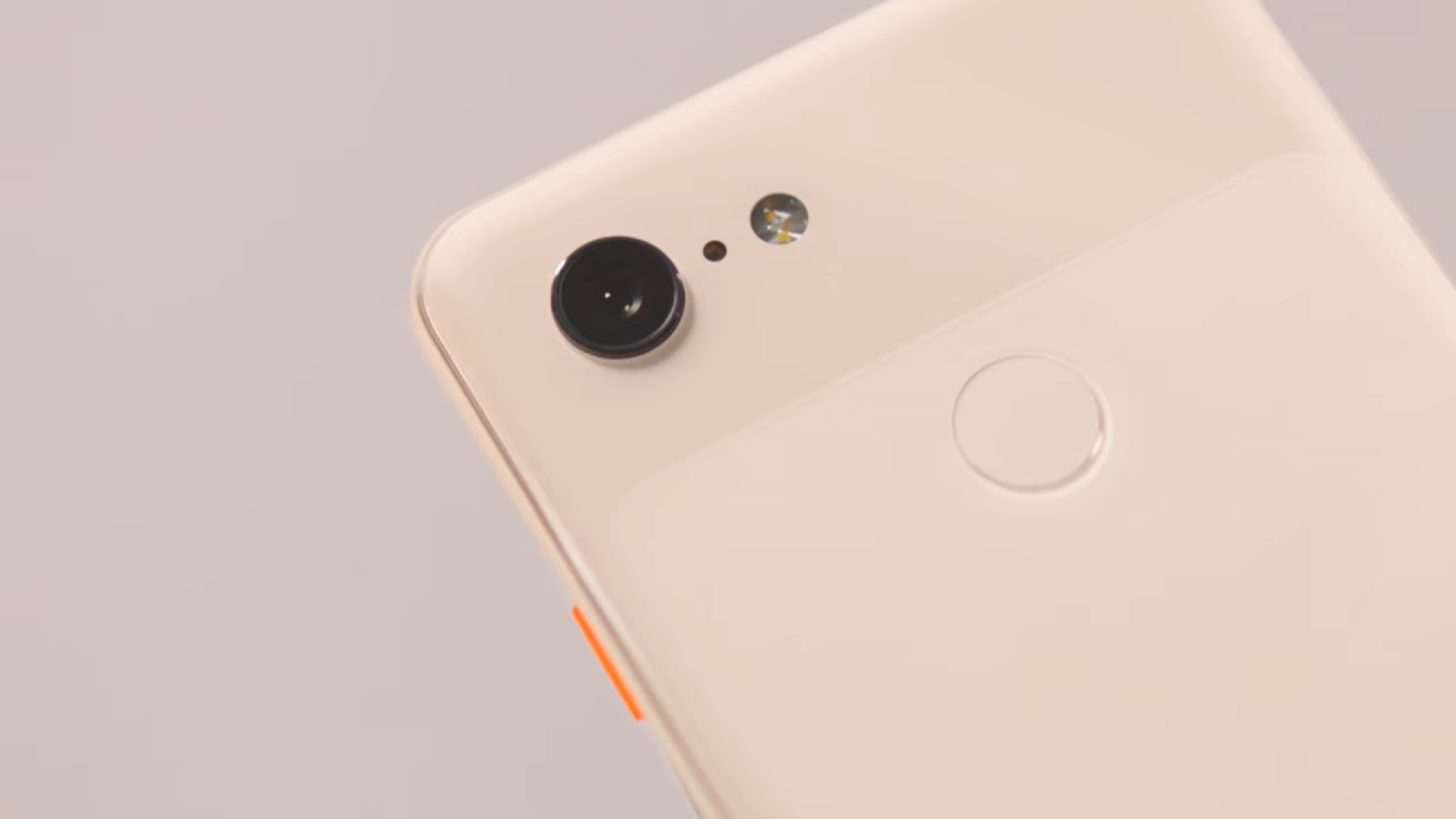 The Pixel 3 XL and Pixel 2 XL both have a single-lens rear camera