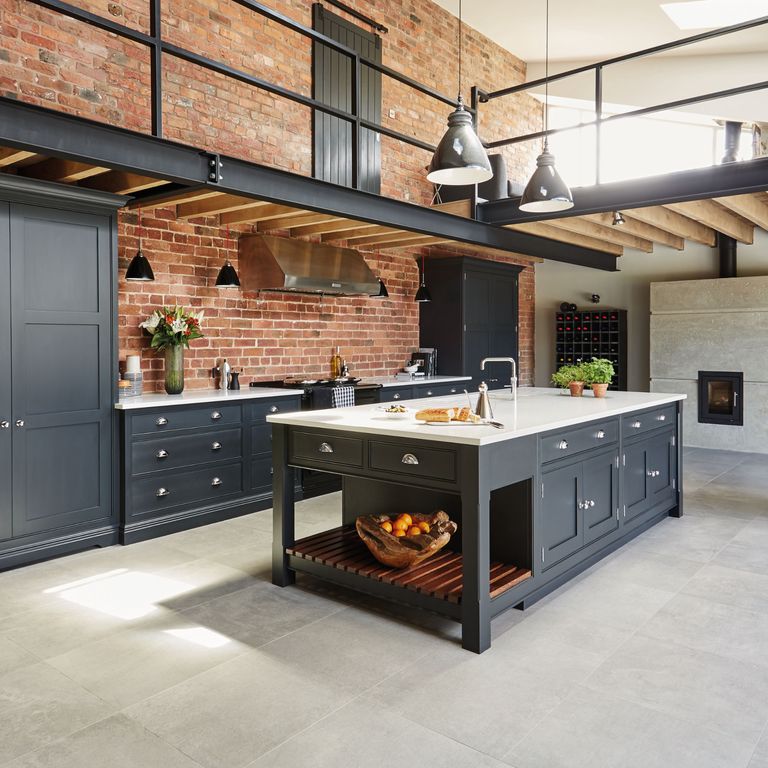 The dark kitchen trend 'simply oozes high-end cosiness' | Ideal Home