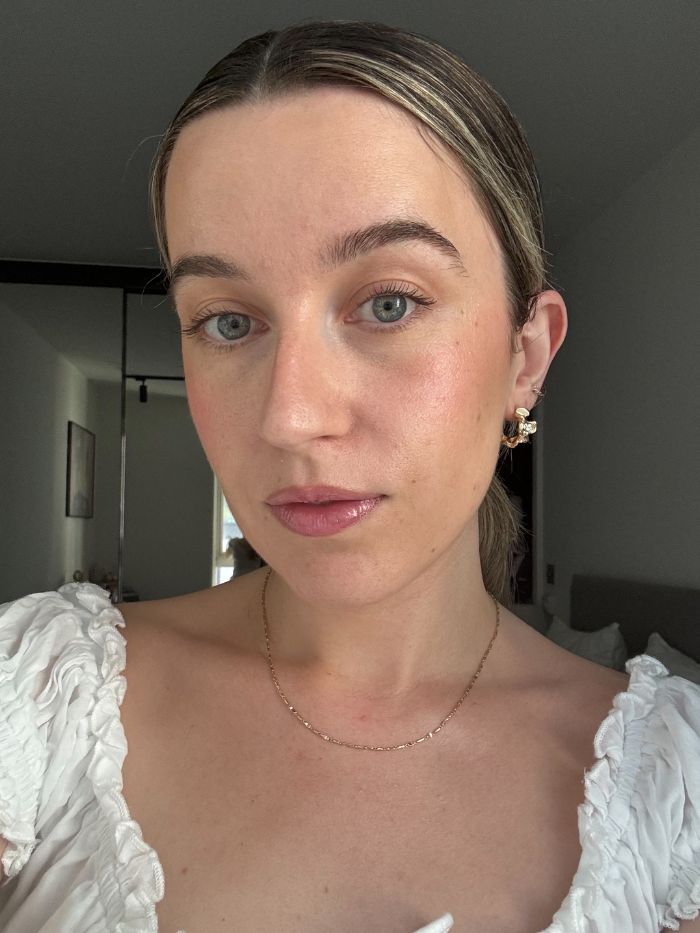 Deputy beauty editor Grace Lindsay testing pH makeup