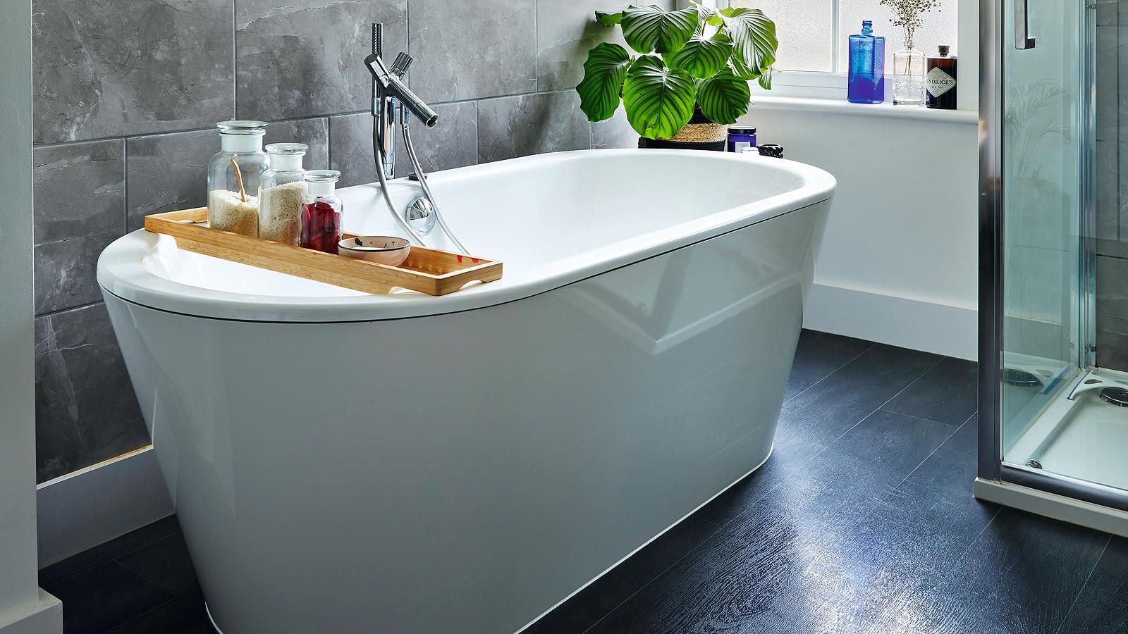 30 en-suite ideas for the perfect bathroom retreat | Ideal Home