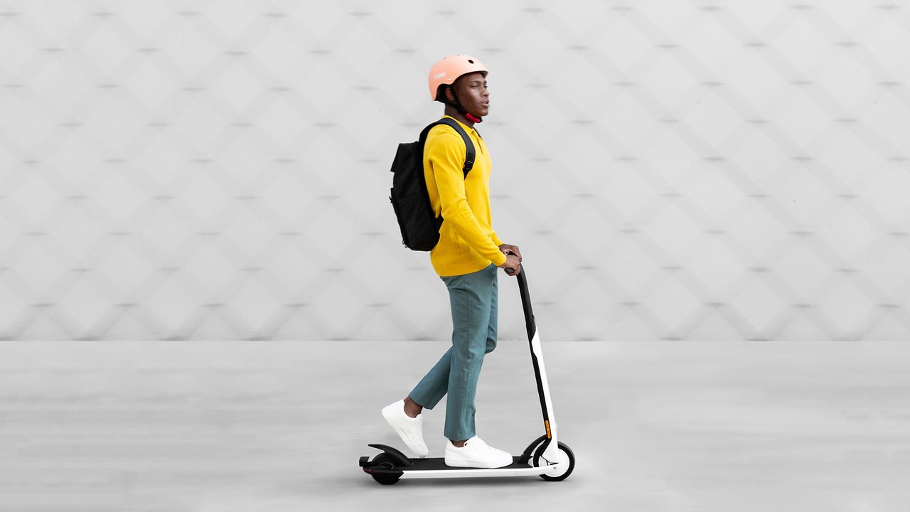 Man commuting on an Ninebot Segway Air T15