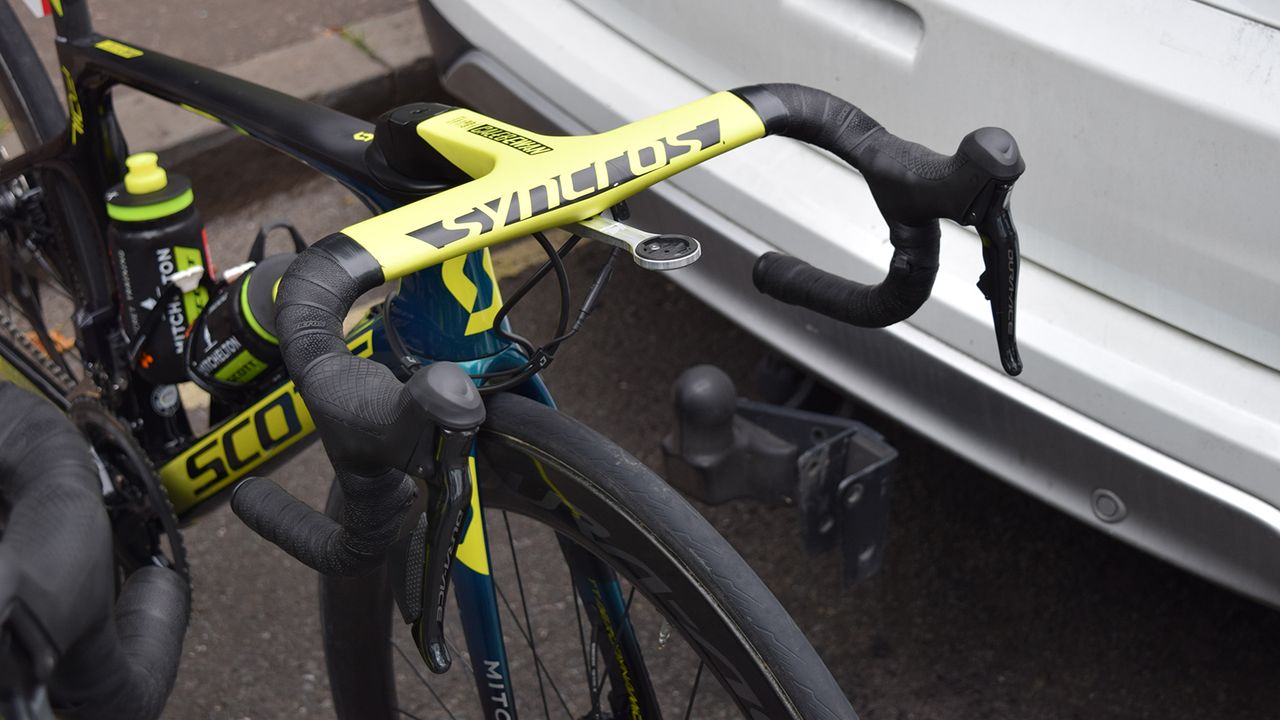 Ewan's cockpit was another in the race to use a computer mount from aluminium specialists K-Edge