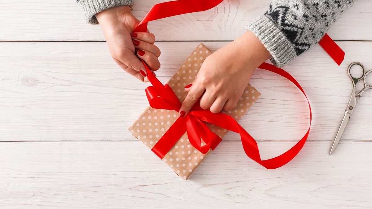 How to tie a bow ribbon for the perfect gift Tom's Guide