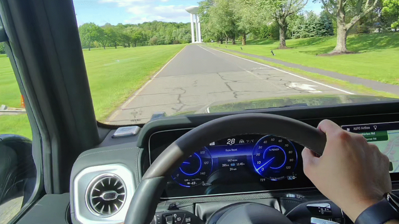 2025 Mercedes-Benz G 580 driving experience.