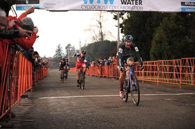 Ben Berden (RALEIGH/CLEMENT) crosses the line just a couple of bike lengths ahead of Logan Owen (CALIFORNIA GIANT CYCLING)