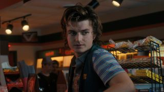 Joe Keery在《怪奇物语》第四季中饰演Steve Harrington