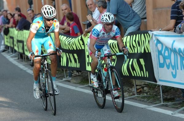 Trainee Fabio Aru (Astana) and Emanuelle Sella (Androni) on the attack