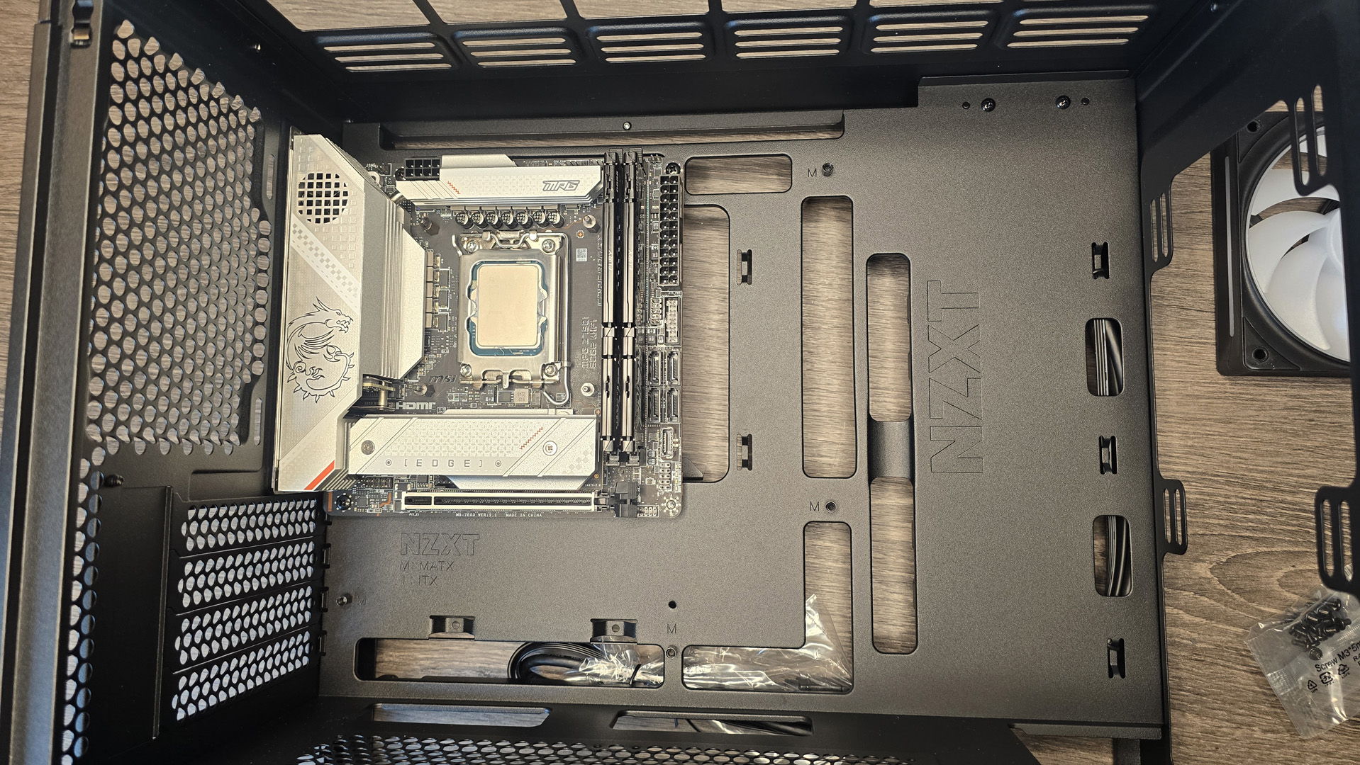 NZXT H3 Flow
