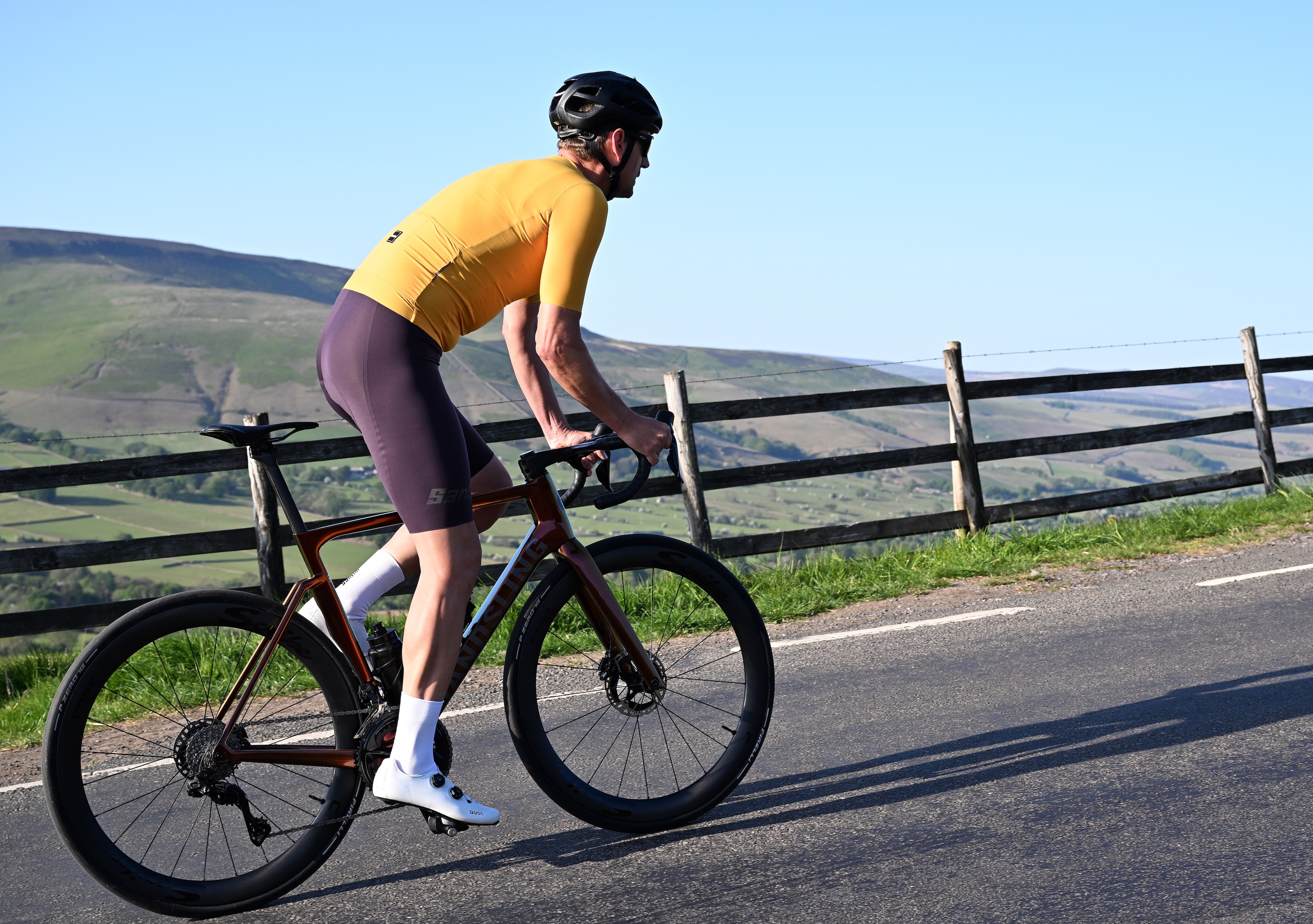 Male cyclist climbing Mam Nick