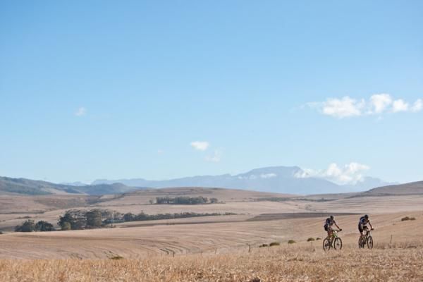 JohnSpapens and Marco Van Den Helm during stage 6