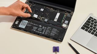 Framework Laptop 13 being upgraded with new memory