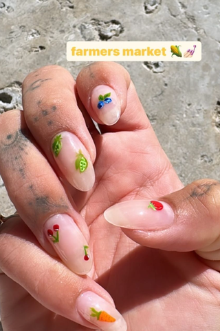 hailey bieber nails