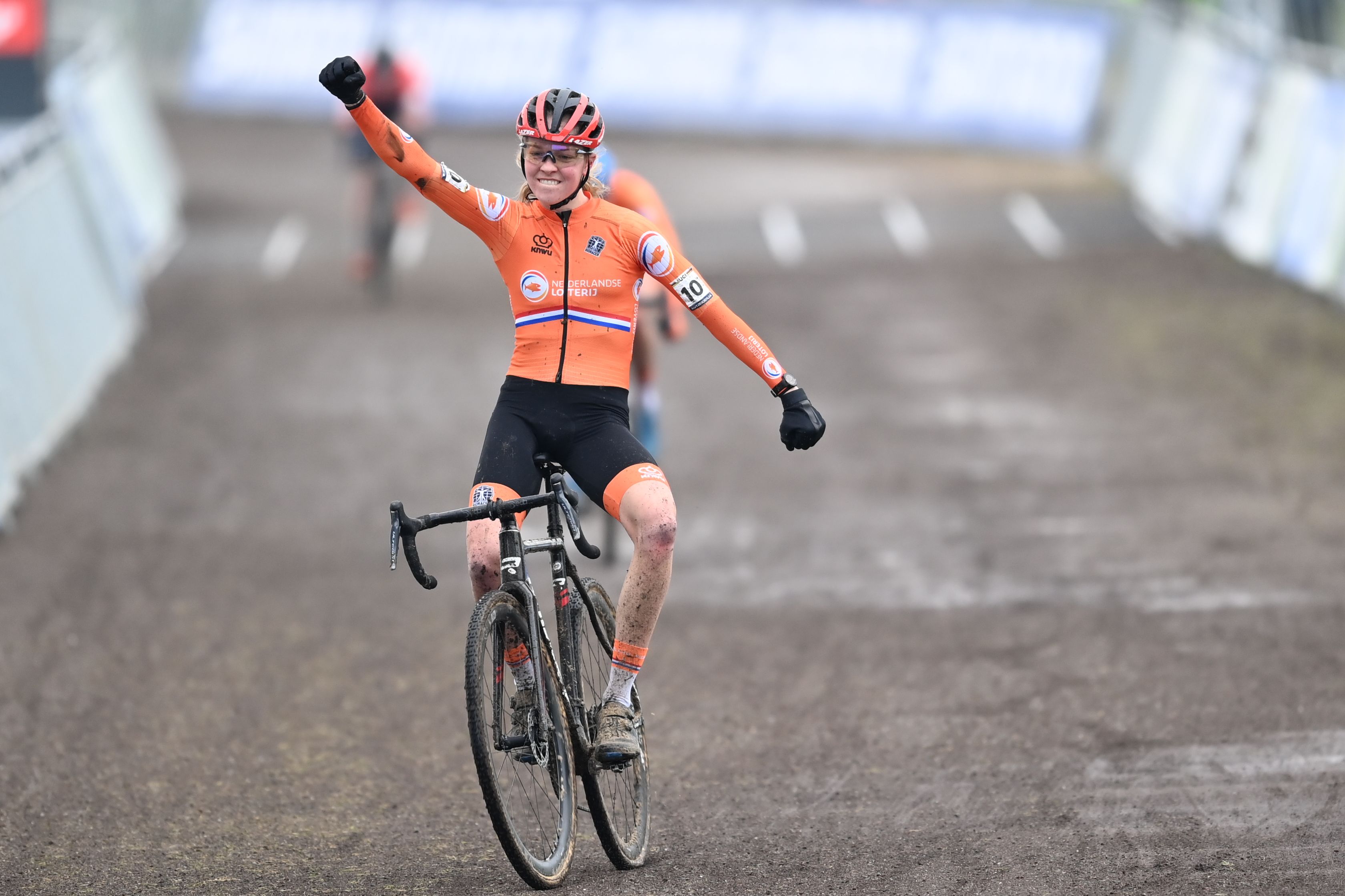 Cyclocross World Championships Van Empel wins U23 women's title