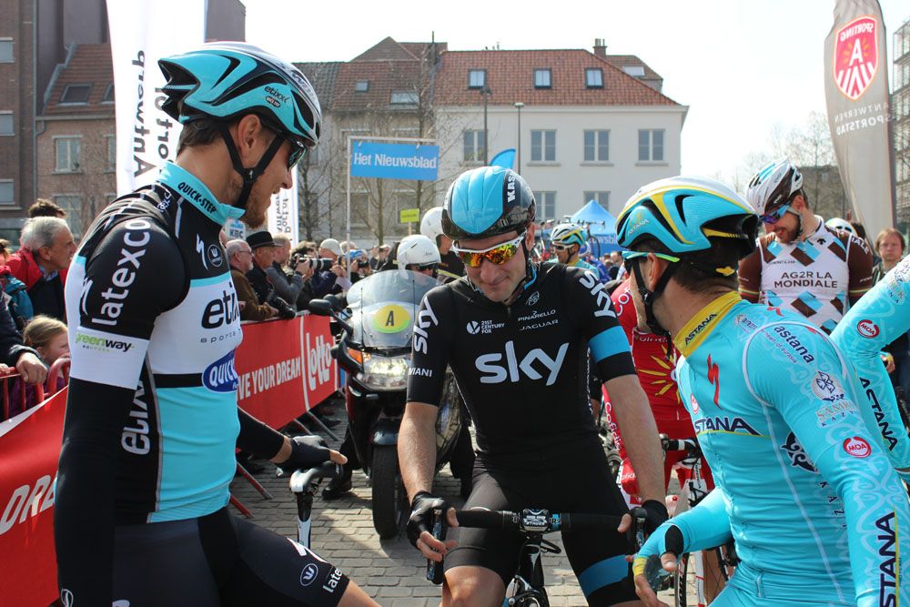 Italians Matteo Trentin, Elia Viviani and Andrea Guardini talking