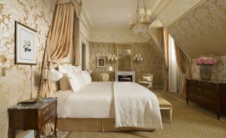 Ritz - bedroom