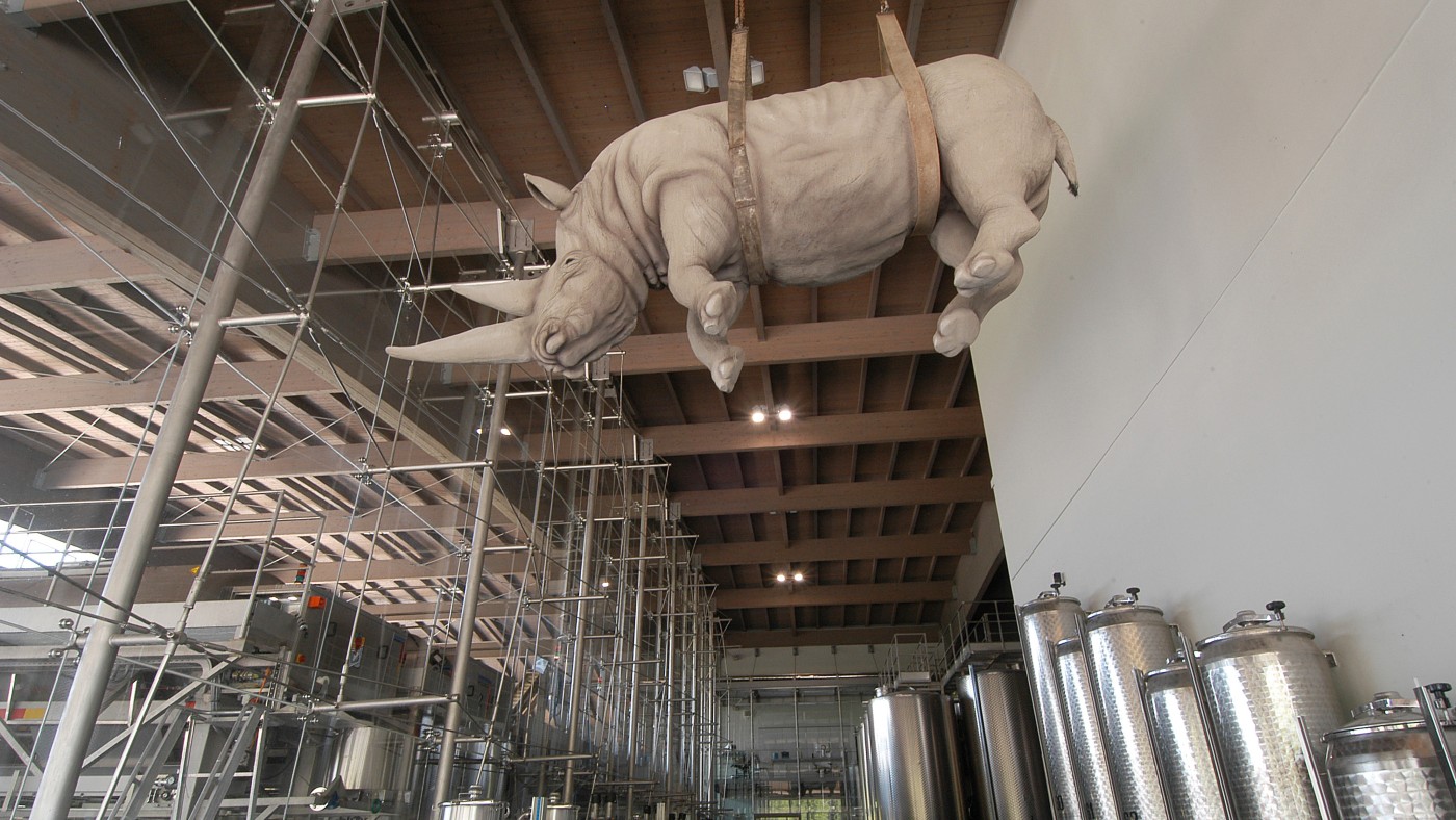 Il Peso del Tempo Sospeso (2003) sculpture by Stefano Bombardieri