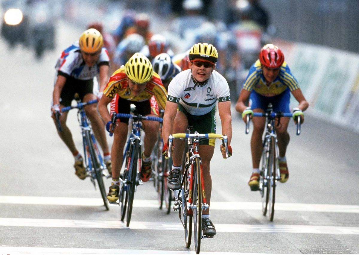 Anna Wilson claims the silver medal in the 1999 World Championships