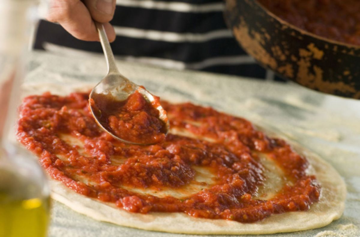 classic-pizza-tomato-sauce-dinner-recipes-goodtoknow