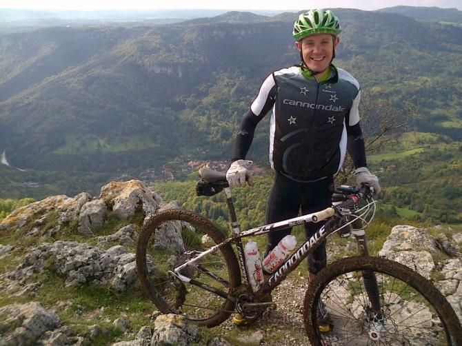 Tim Dunford pre rides the 2012 World Marathon Champs course