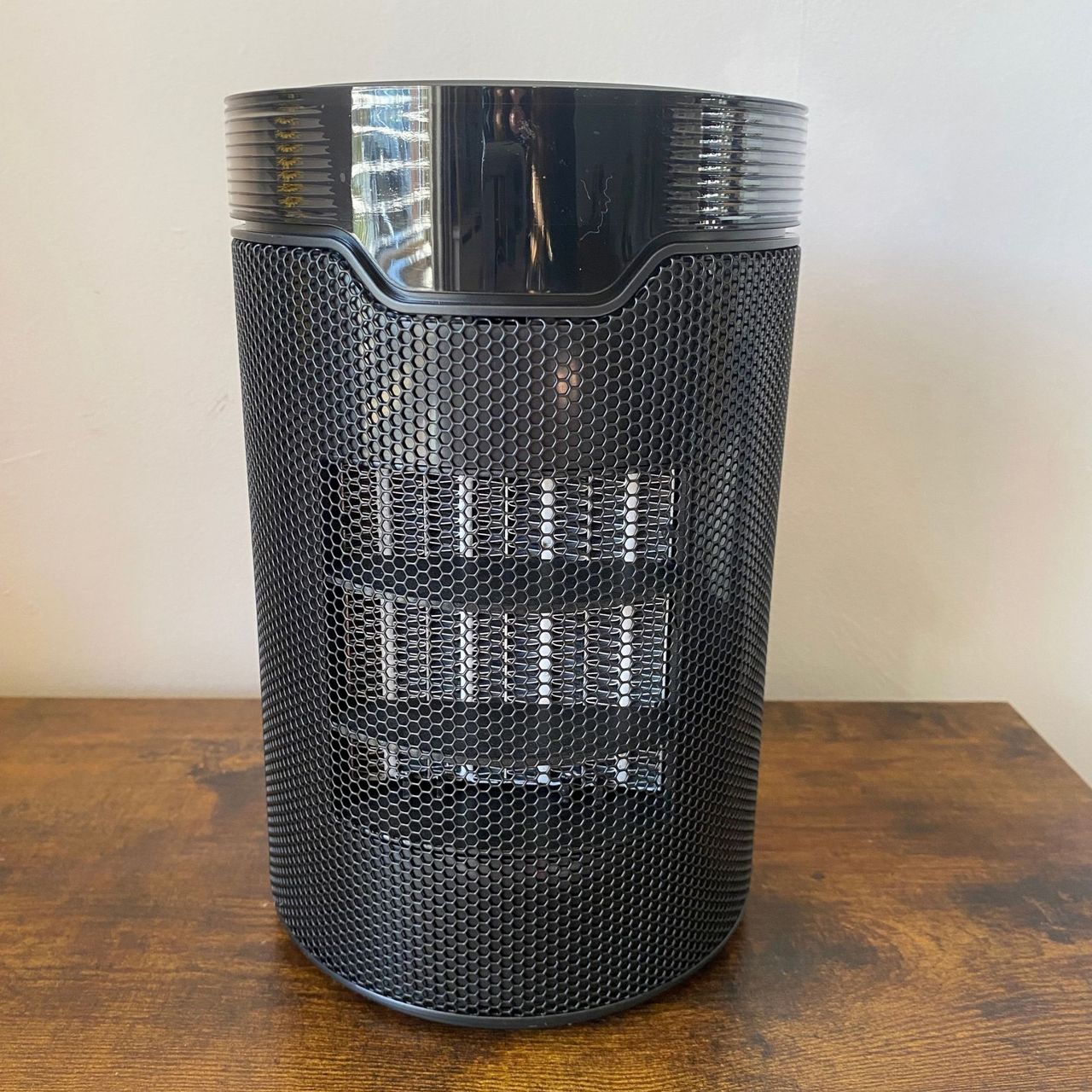 Morphy Richards HeatFlux 1.5kW Ceramic Fan Heater on a wooden surface