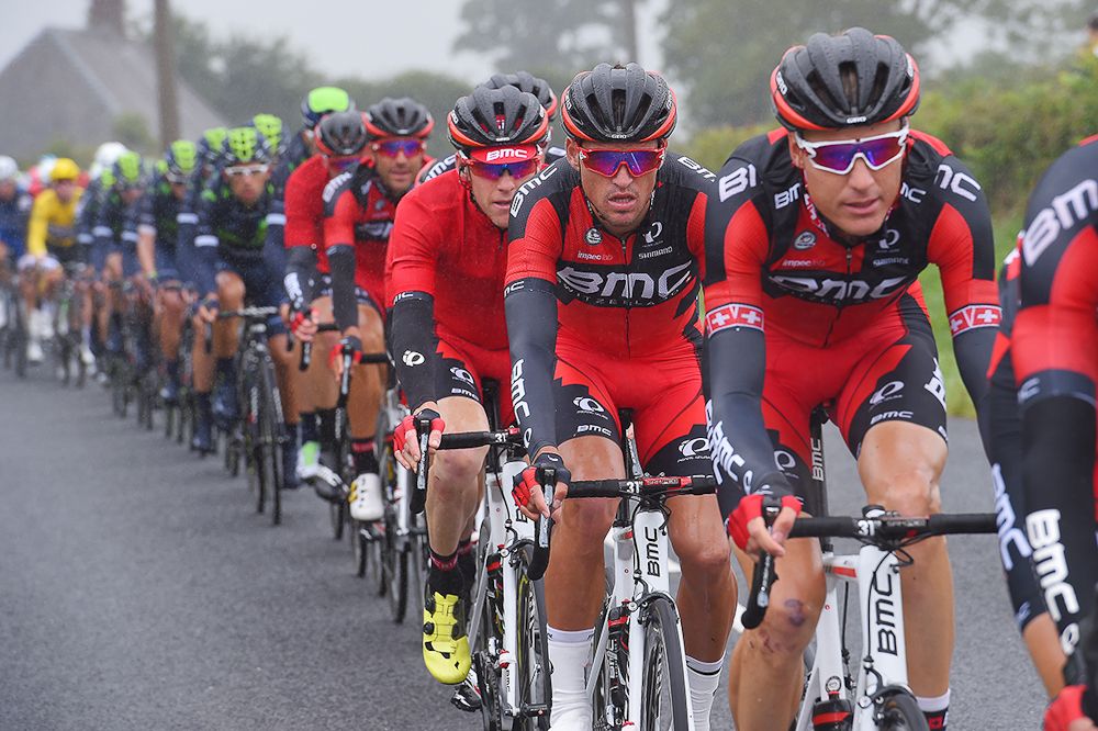 BMC ride tempo to keep the breakaway in check during stage 2