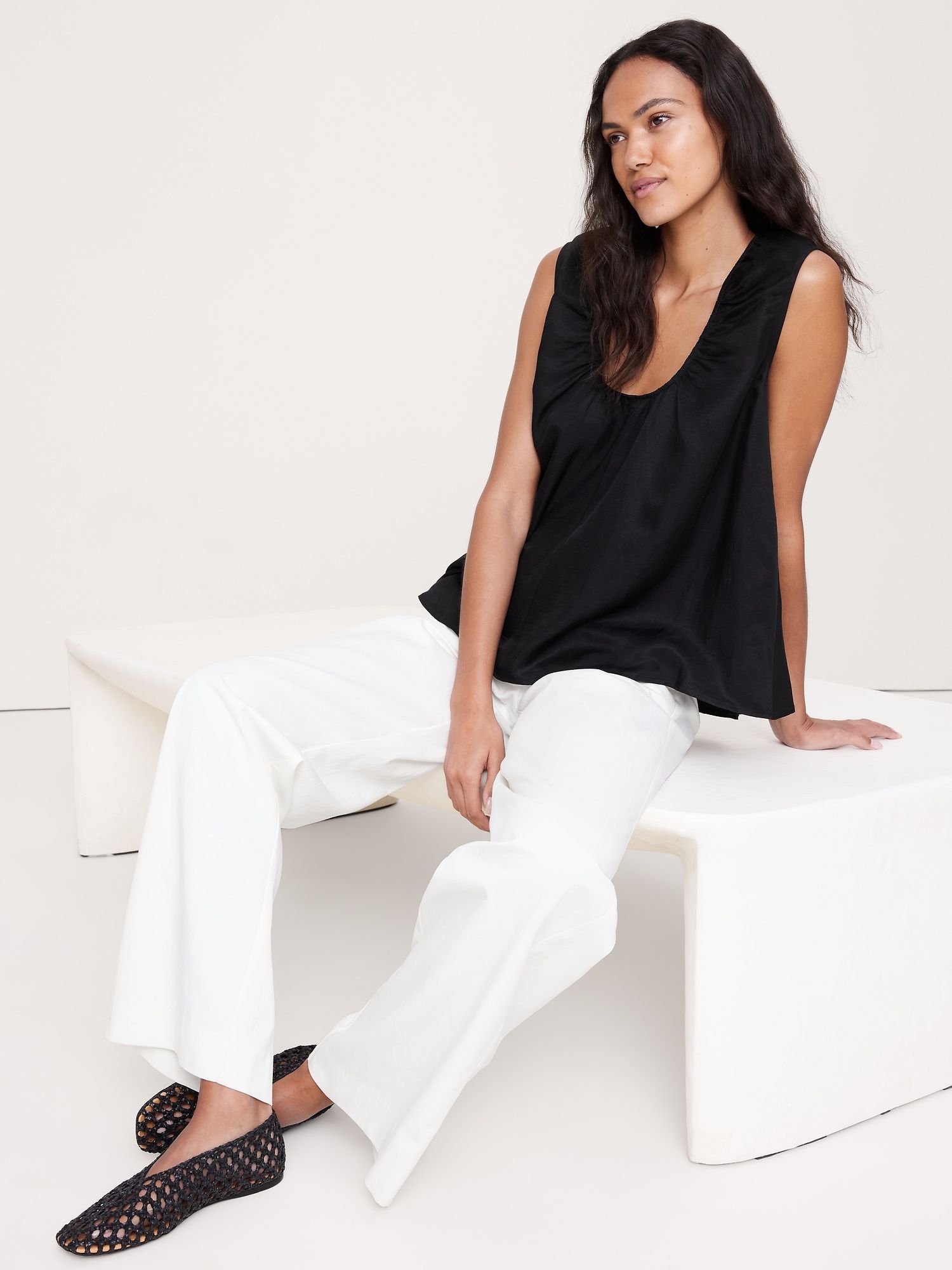Viscose-Linen Scoop-Neck Tank