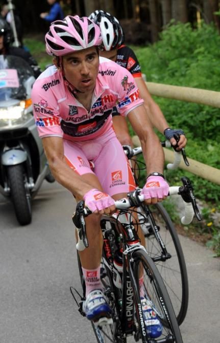 Gilberto Simoni (Team Saeco) puts 30 seconds into Stefano Garzelli in 2003