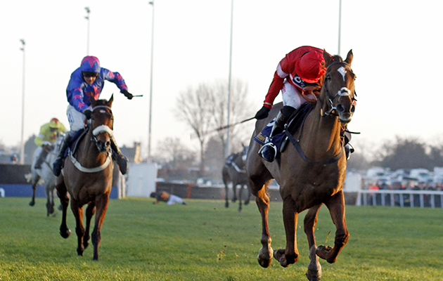 Silviniaco Conti beats Cue Card to take the King George VI Chase at Kempton on Boxing Day, 2013 (and he repeated the feat the following year)