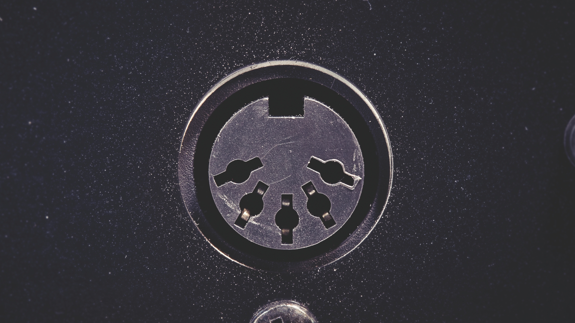 A close up of a MIDI port