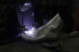 Making of big leg as sculpture