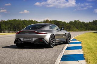 Aston Martin Vantage 18