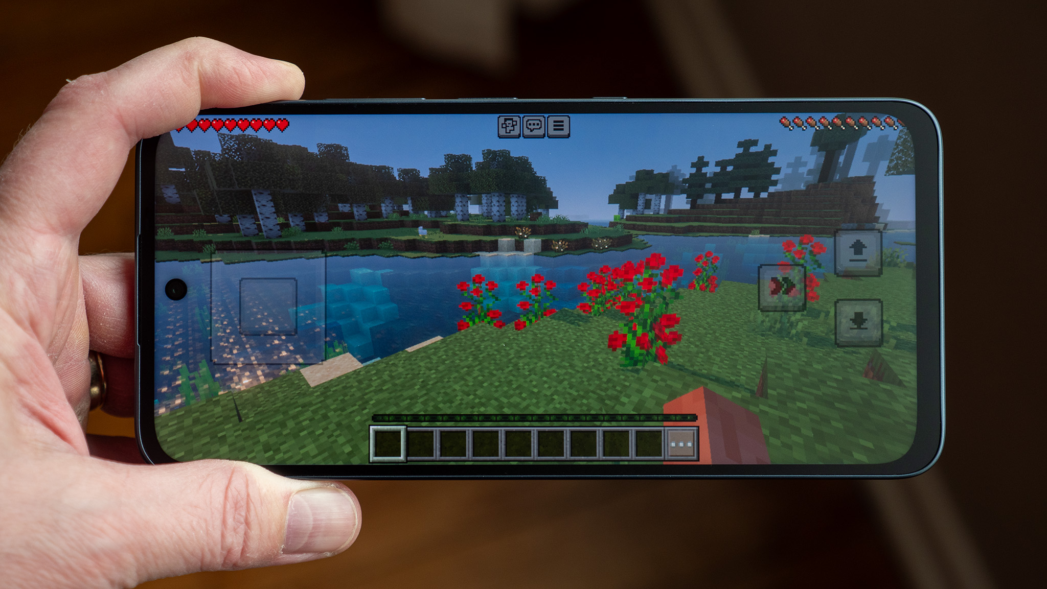 Playing Minecraft on the TCL NXTPAPER 70 Pro