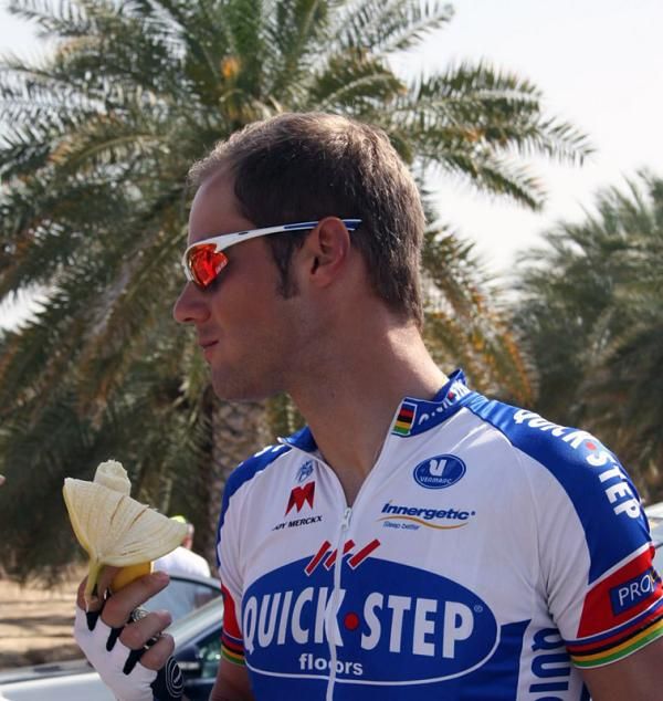 Tom Boonen (Quick Step) enjoys a pre-race banana.
