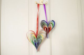 Easy crafts for kids illustrated by paper hearts