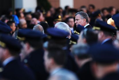 New York Mayor de Blasio booed at NYPD graduation