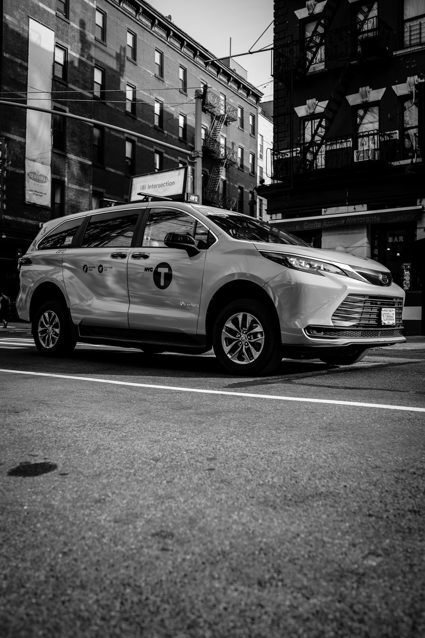 Sony RX1R III - Capturing an NYC cab