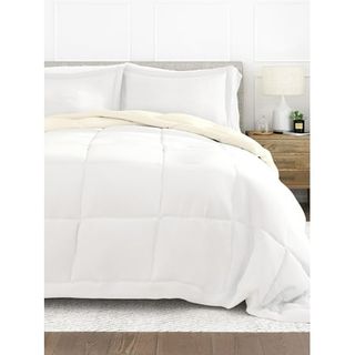 Comfort Canopy - Reversible White/ivory Lightweight All Season Down-Alternative Comforter for Queen Size Beds