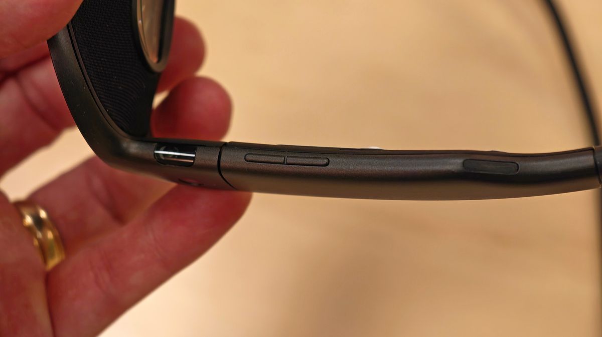 A hands-on look at Meta VR Glasses